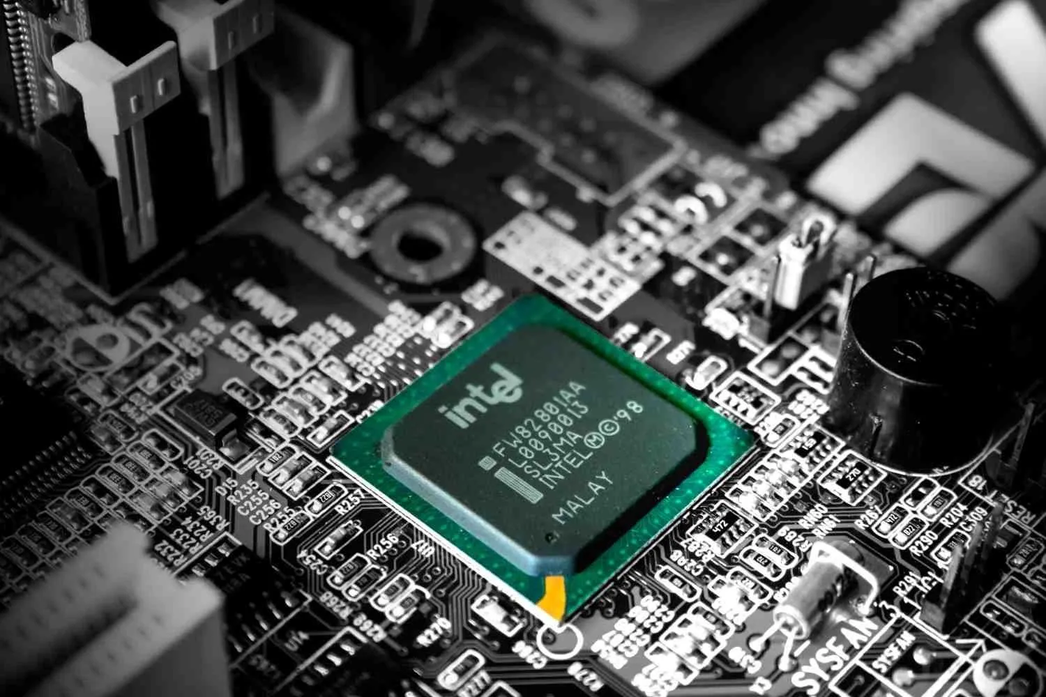 Intel Struggles in 2024